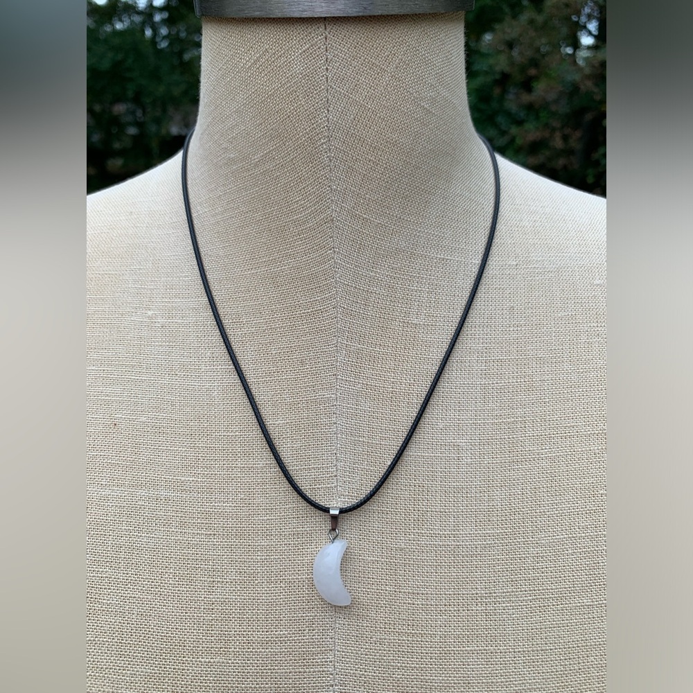 Handmade Genuine Stone Moon Charm Amulet Necklace - Picture 4 of 6